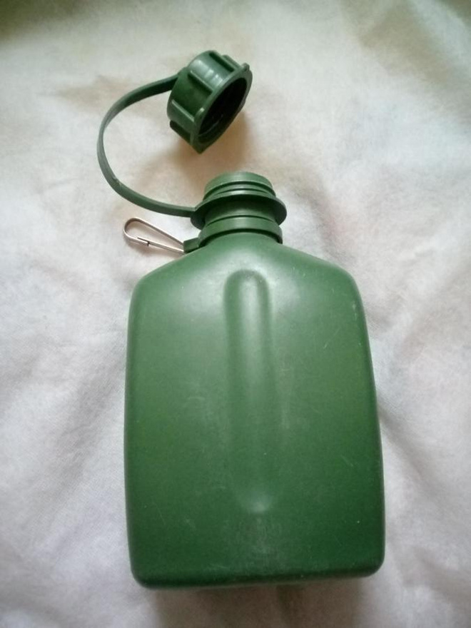 Armeija vihreä muovinen kenttäpullo