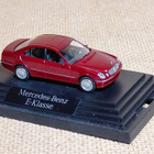 Mercedes-Benz E 320 W211 2004 punainen 1:87 Wiking - pikkukuva 2