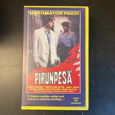 Pirunpesä VHS