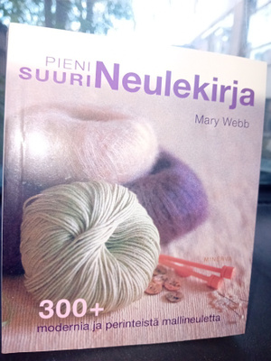 Mary Webb :  Pieni suuri neulekirja ( SIS POSTIKULU )