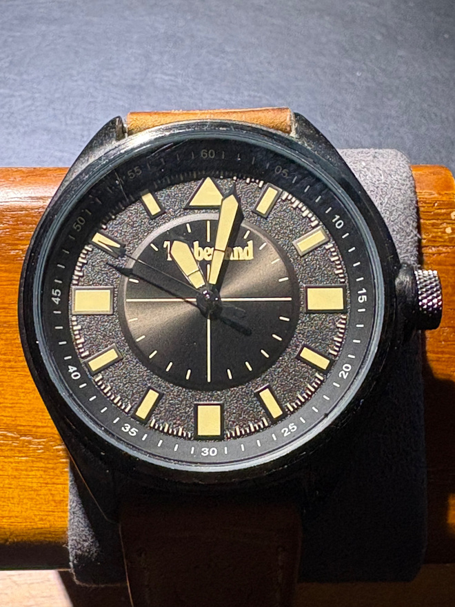 Timberland GA90003 miesten rannekello nahkarannekkeella