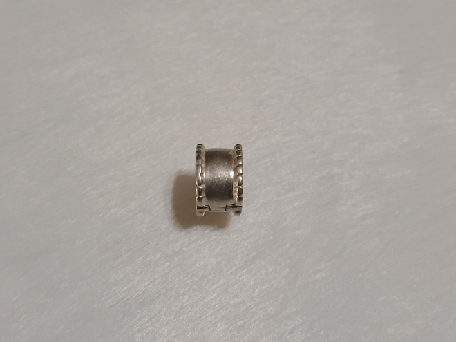 Hopea Pandora Beveled Sterling Silver Clip Charm 925