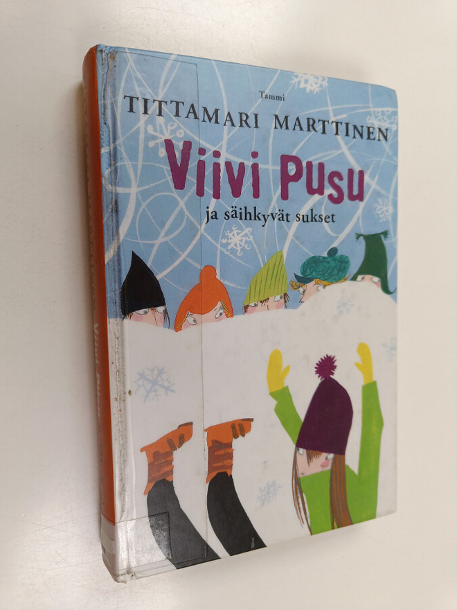 Tittamari Marttinen : Viivi Pusu ja säihkyvät sukset