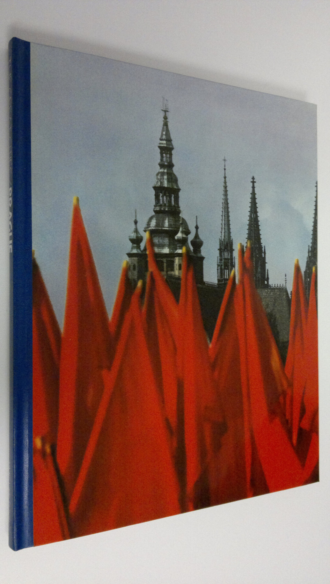 Geoffrey Moorhouse : Prague
