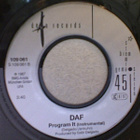 DAF  ::  THE GUN / PROGRAM IT  ::  VINYYLI 7"   1987 - pikkukuva 4