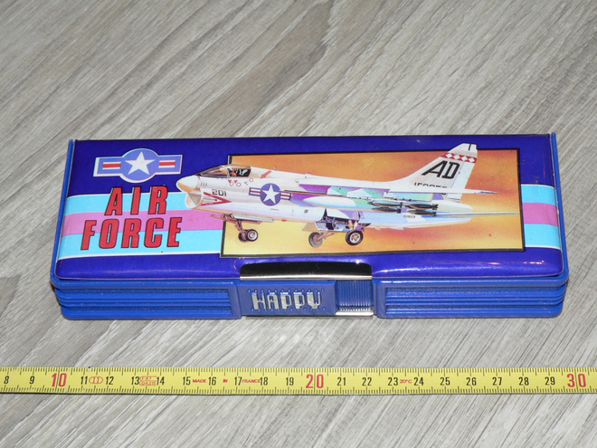 Magneetti Penaali 80 luvulta - Flomo Air Force