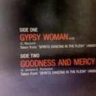 SANTANA :: GYPSY WOMAN / GOODNESS & MERCY :: VINYYLI 7" 1990 - pikkukuva 2
