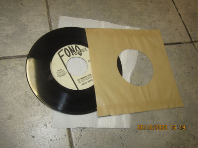 Anita Virta: Et mennä saa / Naurulla suruni peitän 7" (1971)