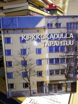 BOHM : KIRKKOKADULLA TAPAHTUU ( SIS POSTIKULU  )