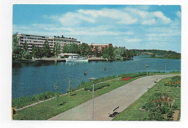 HÄMEENLINNA: Vesibussi satamassa
