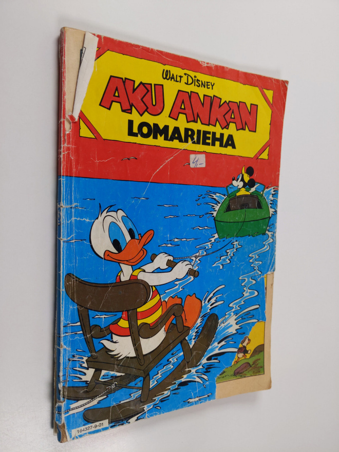 Walt Disney : Aku Ankan lomarieha