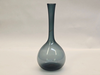 Gullaskruf siniharmaa lasimaljakko – Arthur Percy, 18 cm