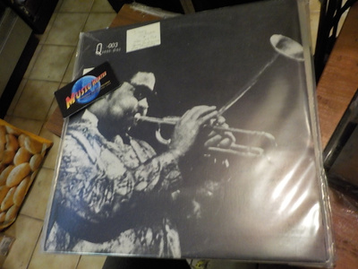 DIZZY GILLESPIE - LIVE AT THE SHRINE AUDITORIUM EX+/EX+ LP