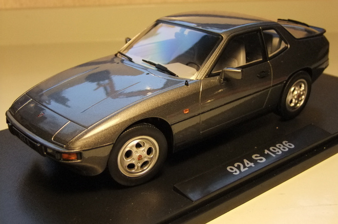 Porsche 924 S -86 1:18 ALE!