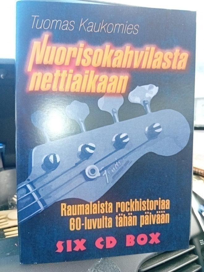 6CD BOX Kaukomies : Nuorisokahvilasta nettiaikaan ( SIS POST