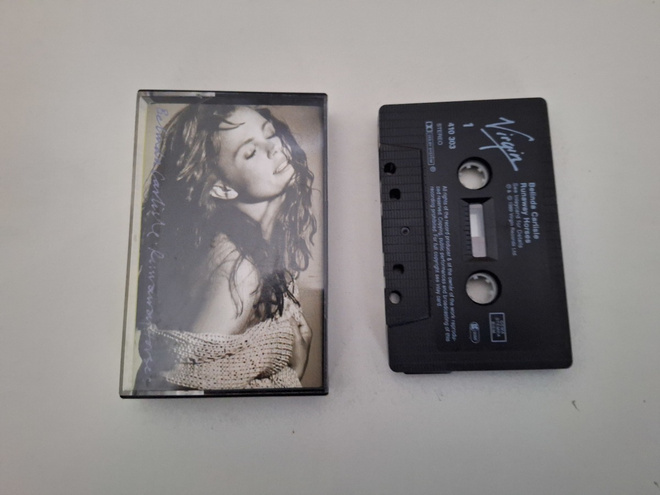 BELINDA CARLISLE - RUNAWAY HORSES c-kasetti
