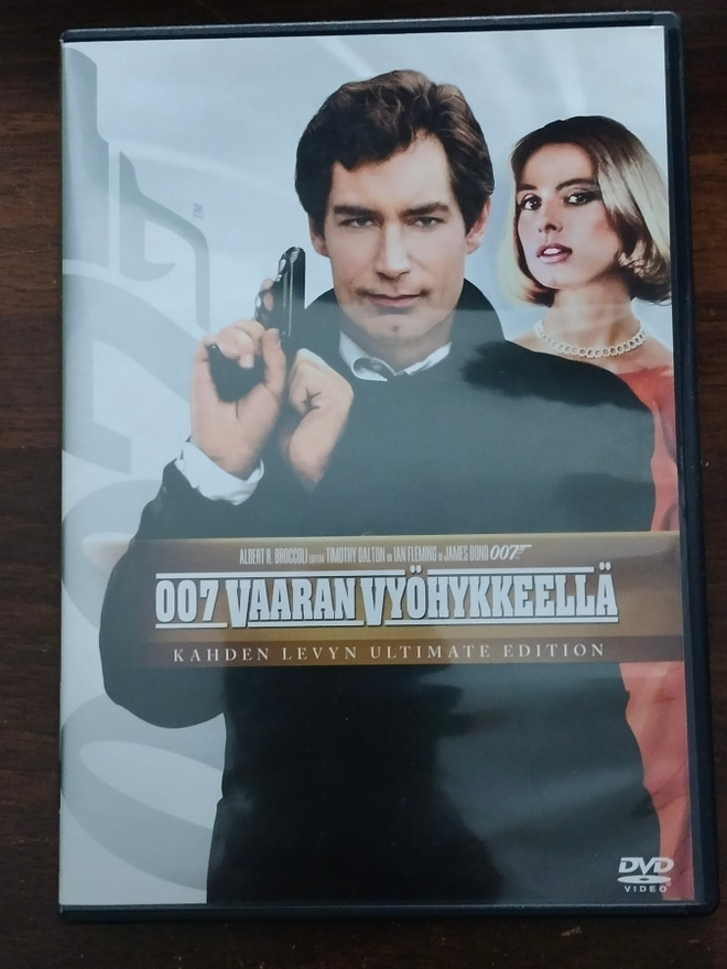 007 vaaran vyöhykkeellä