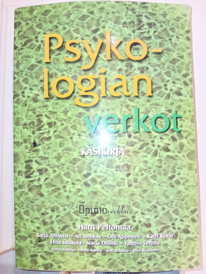 Peltomaa : Psykologian verkot käsikirja ( SIS POSTIKULU )
