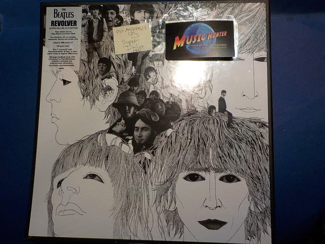 THE BEATLES - REVOLVER UUSI 4LP SUPER DELUXE EDITION BOKSI