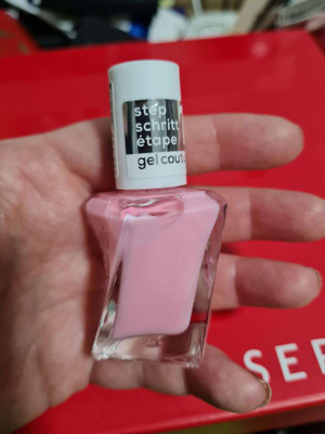 Essie kynsilakka Inside Scoop