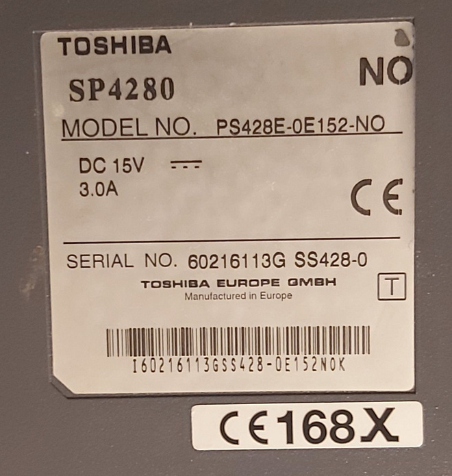 Toshiba SP4280 Läppärin osia. Emo, Näppis ja CD-asema, Akku.