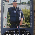 Kun isolla kengällä astuu, jää iso jälki (nid.) - pikkukuva 1