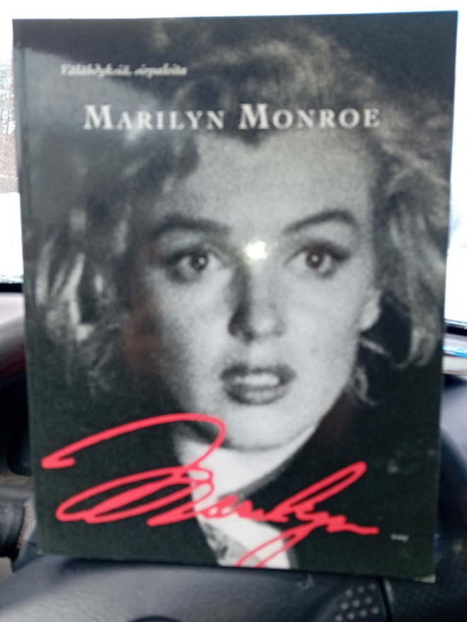 Buchthal : Marilyn Monroe välähdyksiä sirpaleita  ( SIS POST
