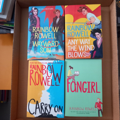 Rainbow Rowell valikoima englanniksi
