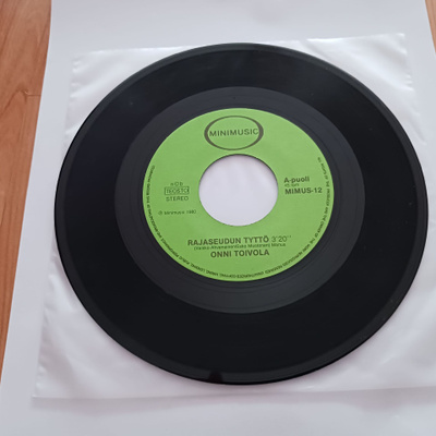 Onni Toivola - Rajaseudun Tyttö 7" orig 1980 uusi