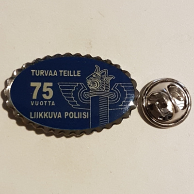 LIIKKUVA POLIISI 75 VUOTTA PINSSI