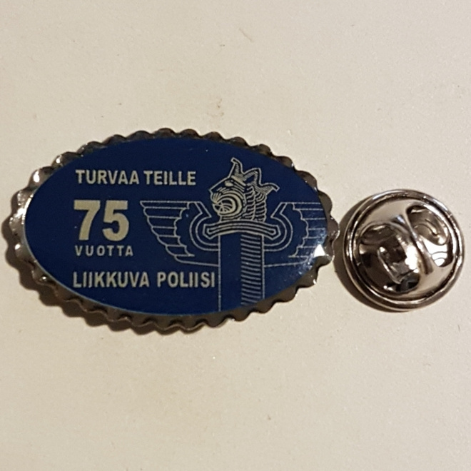 LIIKKUVA POLIISI 75 VUOTTA PINSSI