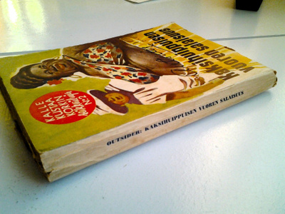 Outsider: Kaksihuippuisen vuoren salaisuus, 1.p. v. 1946