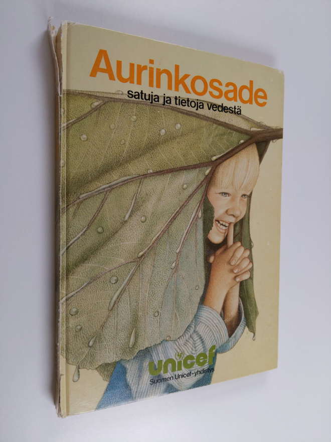 Matti ym. (kuvitt.) Kota : Aurinkosade : satuja ja tietoj...