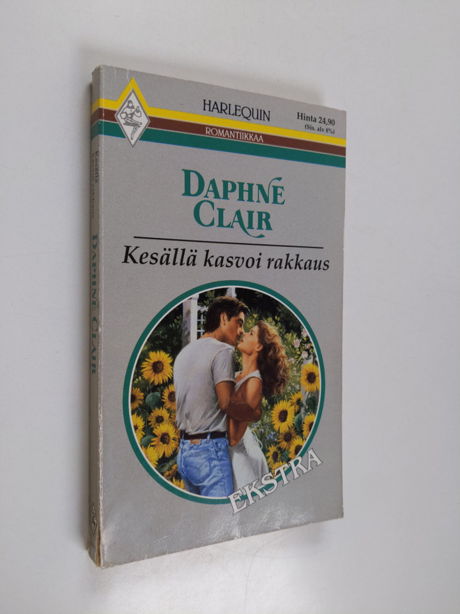 Daphne Clair : Kesällä kasvoi rakkaus
