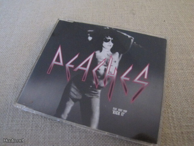 Peaches feat. Iggy Pop Kick it cds UK 2004