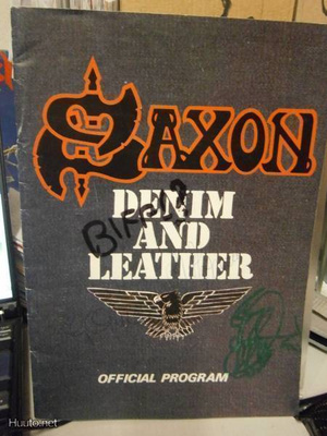 SAXON - DENIM AND LEATHER KIERTUEKIRJA NELJÄLLÄ NIMMARILLA