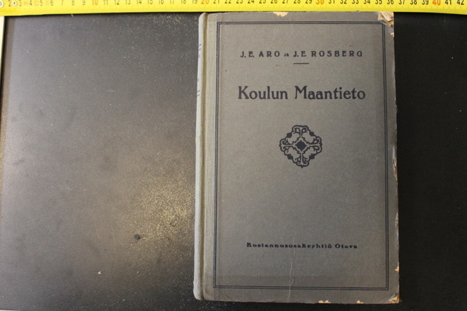 Aro J.E. Rosberg J.E.	Koulun maantiet 1925