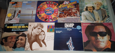Paketti vinyyleitä oldies, soundtracks, eri esittäjiä