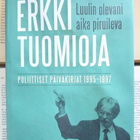 Erkki Tuomioja - Luulin olevani aika piruileva (sid.) - pikkukuva 1
