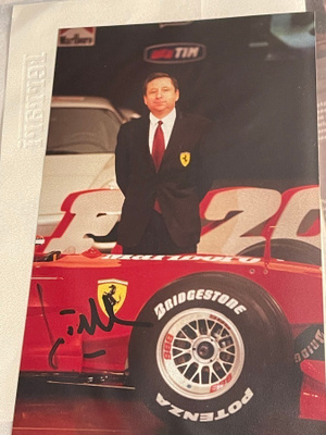 Jean Todt nimikirjoitus kuvassa (postitse saatu)