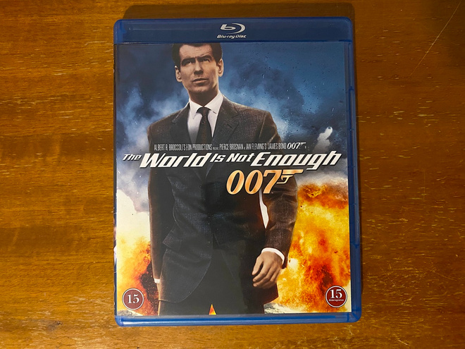The World Is Not Enough 007 James Bond Blu-ray