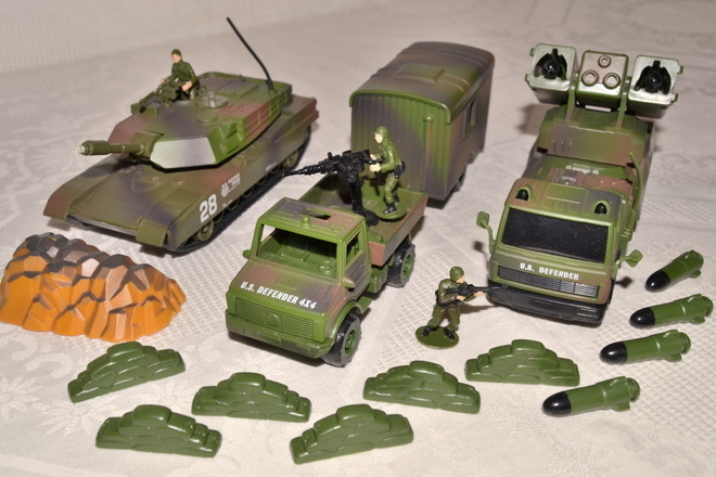 Smart Toys sotakalusto v.1998/1999