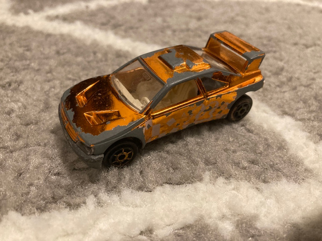 Peugeot 405 T16 Majorette pikkuauto 1/64