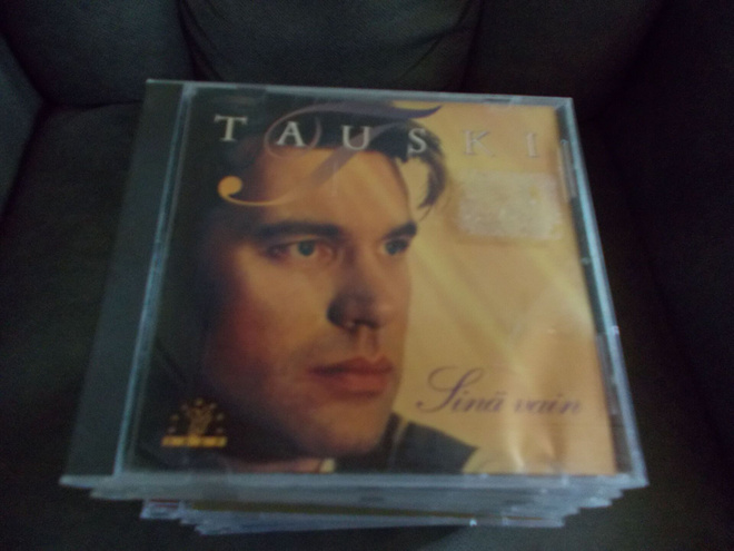 CD TAUSKI ** SINÄ VAIN **
