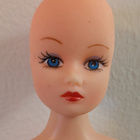 Barbie-kopionukke, nätti mutta kalju - pikkukuva 1