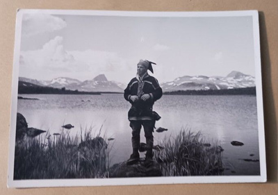 Kilpisjärvi, lappilainen perinneasussa, SMY 1348, p. 1961 el