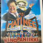 90’s: Kinopaniikki (Matinee) ja TV-terrori (Stay Tuned) - pikkukuva 1