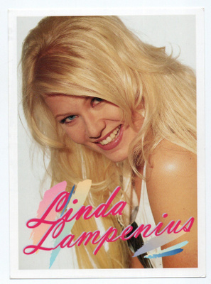 AURAVIIHTEEN MAINOS KORTTI: LINDA LAMPENIUS