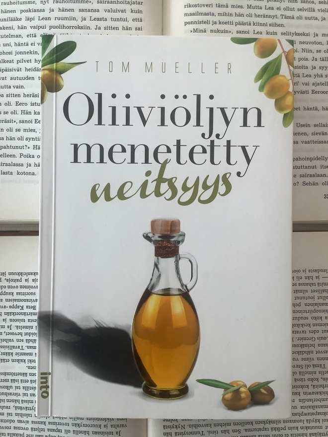 Tom Mueller - Oliiviöljyn menetetty neitsyys (nid.)