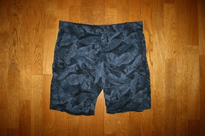 H&M siniset lehti shortsit 48